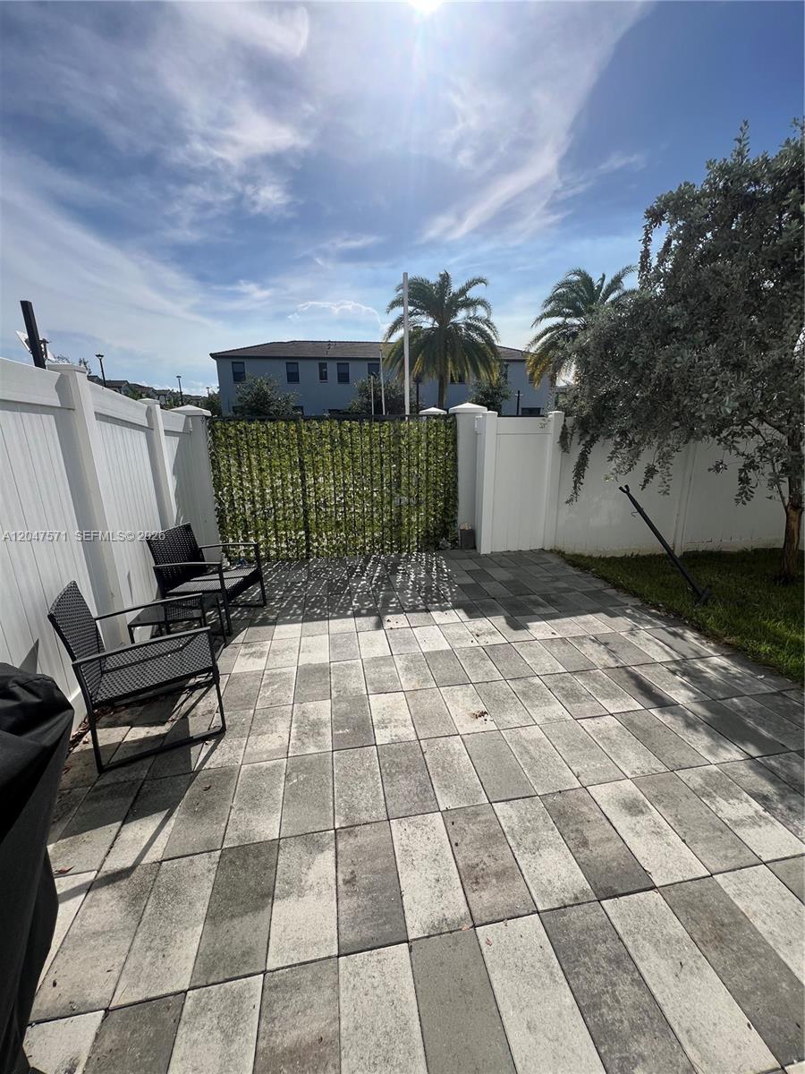 20368 NW 4th Path