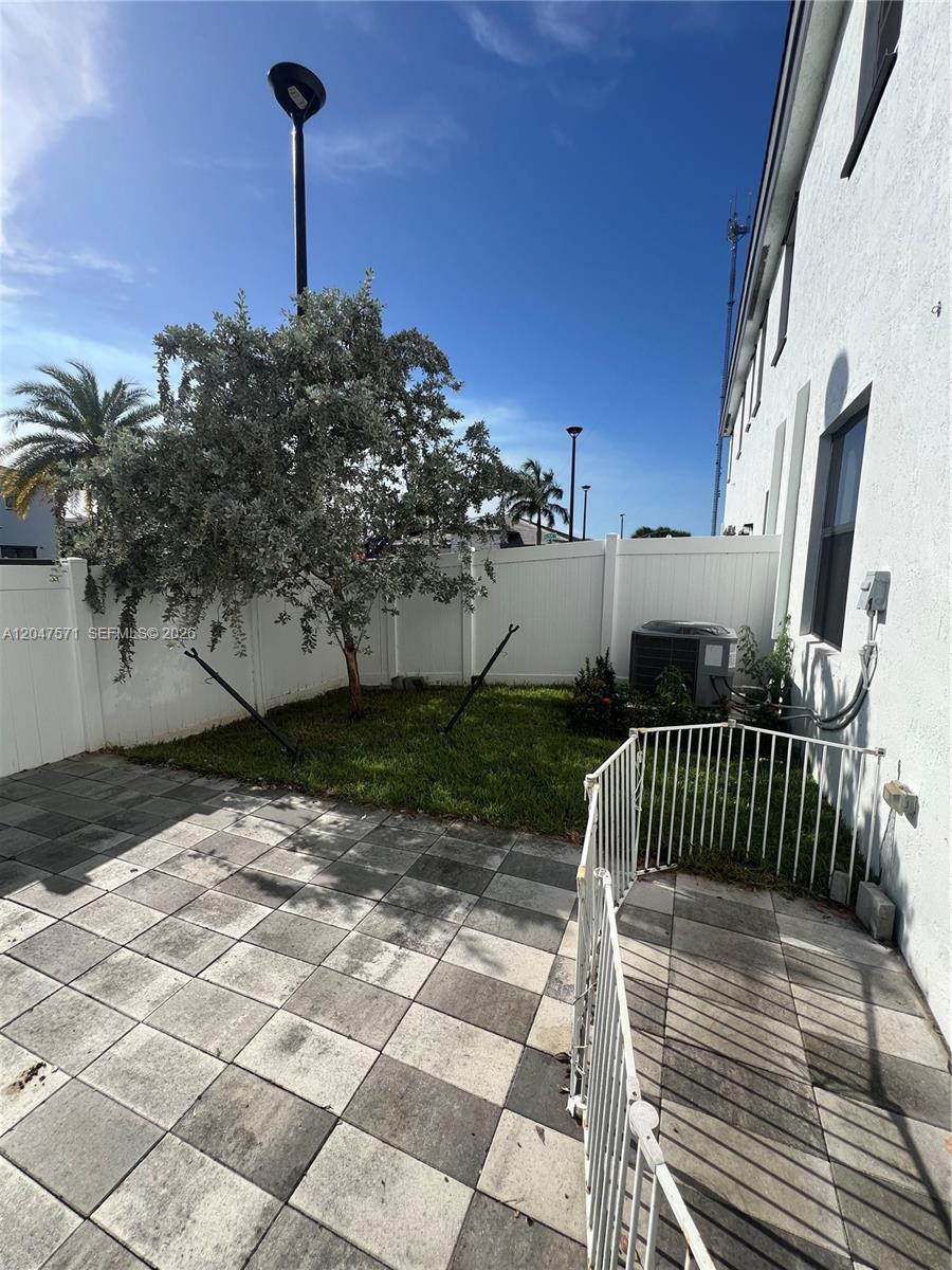 20368 NW 4th Path