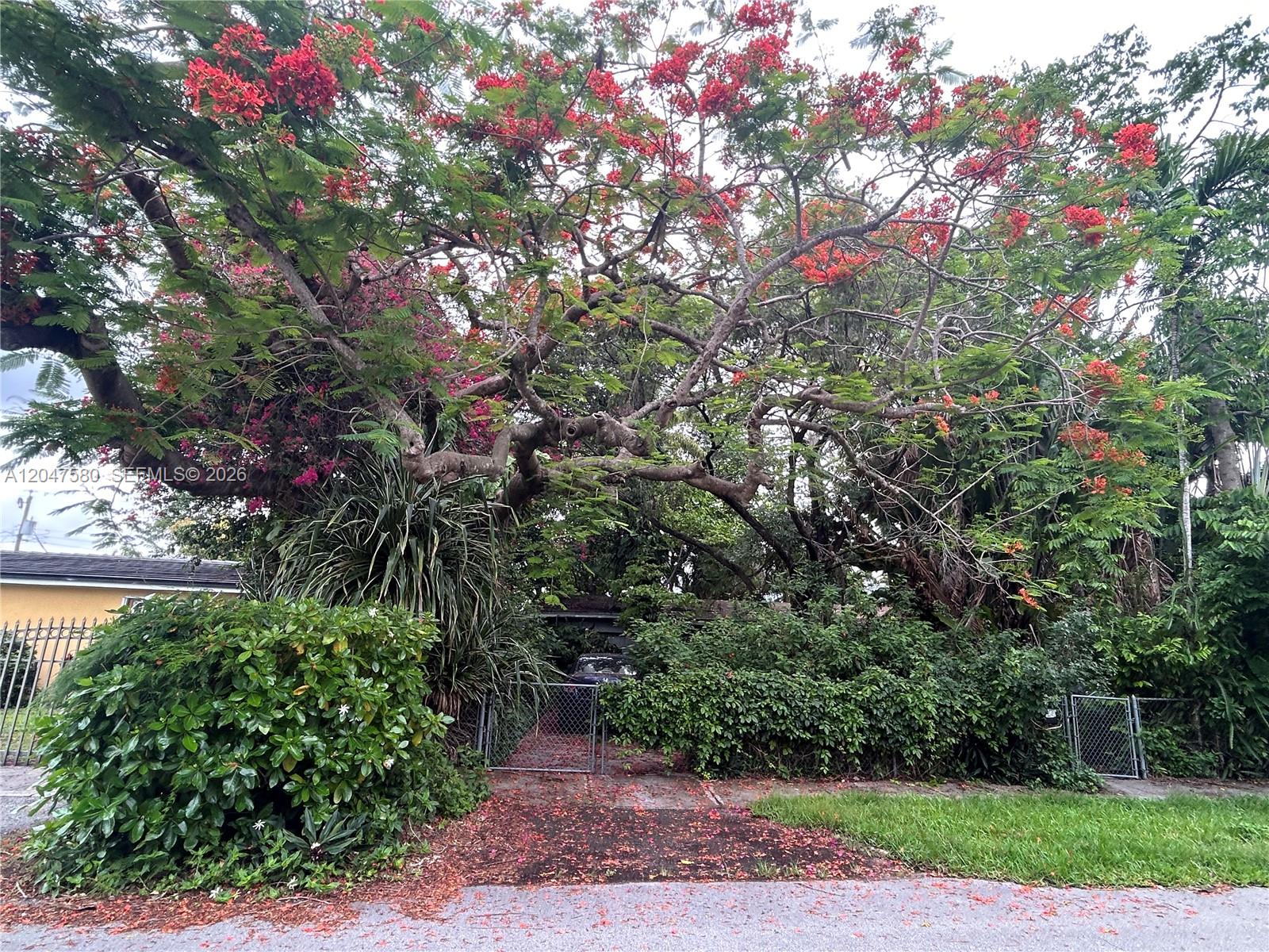 8285 SW 47th Street