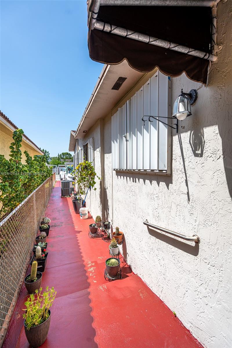 525 E 24th Street