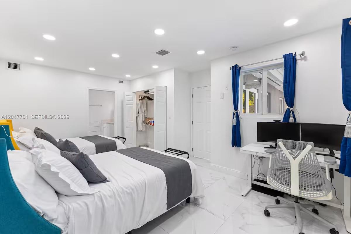 1240 NE 159th Street