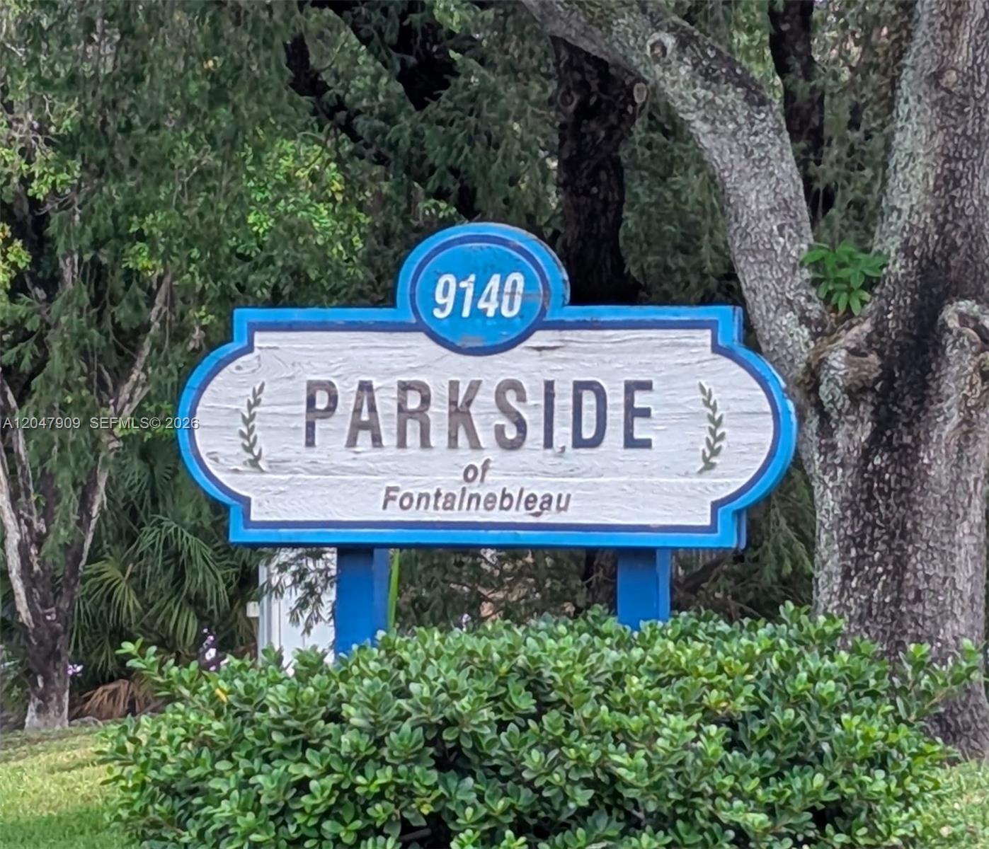 9140 Fontainebleau Boulevard
