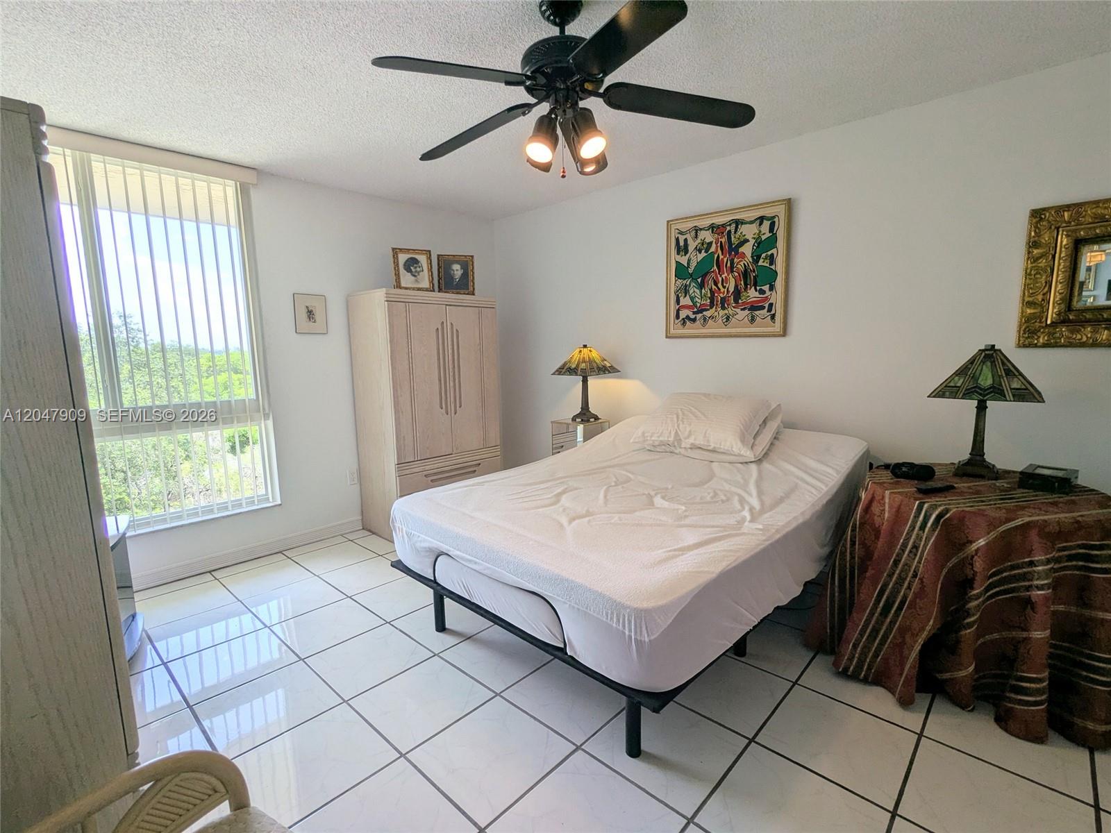 9140 Fontainebleau Boulevard