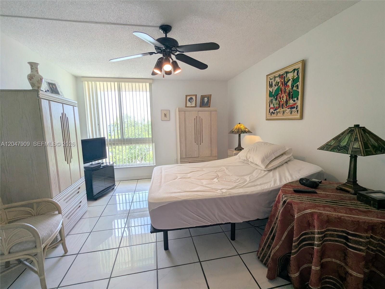 9140 Fontainebleau Boulevard
