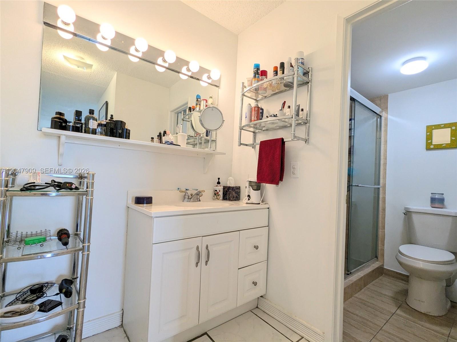 9140 Fontainebleau Boulevard