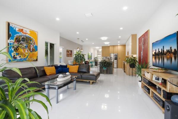 2931 SW 38th Court