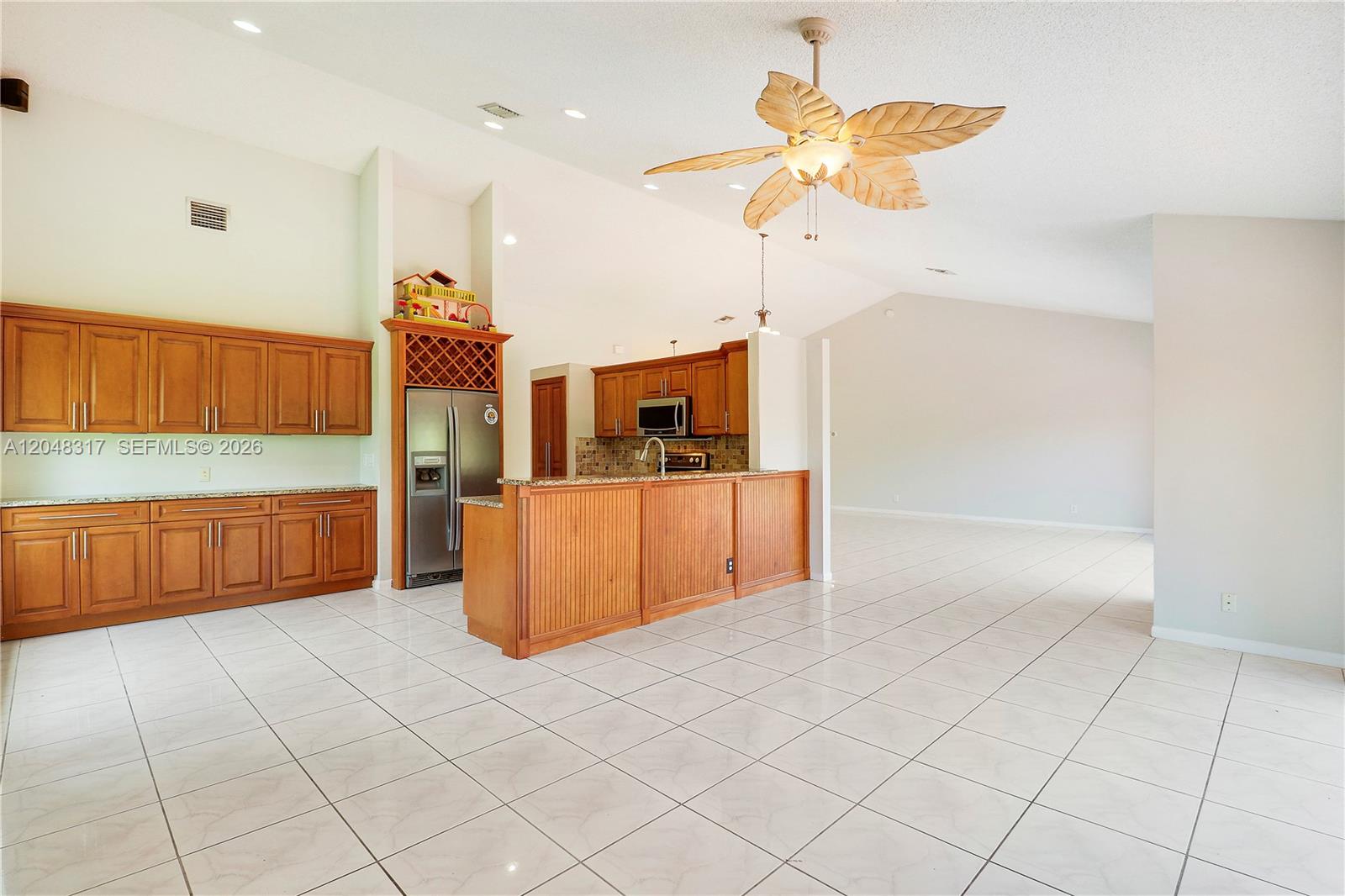 9496 Sun Pointe Drive gallery image #15