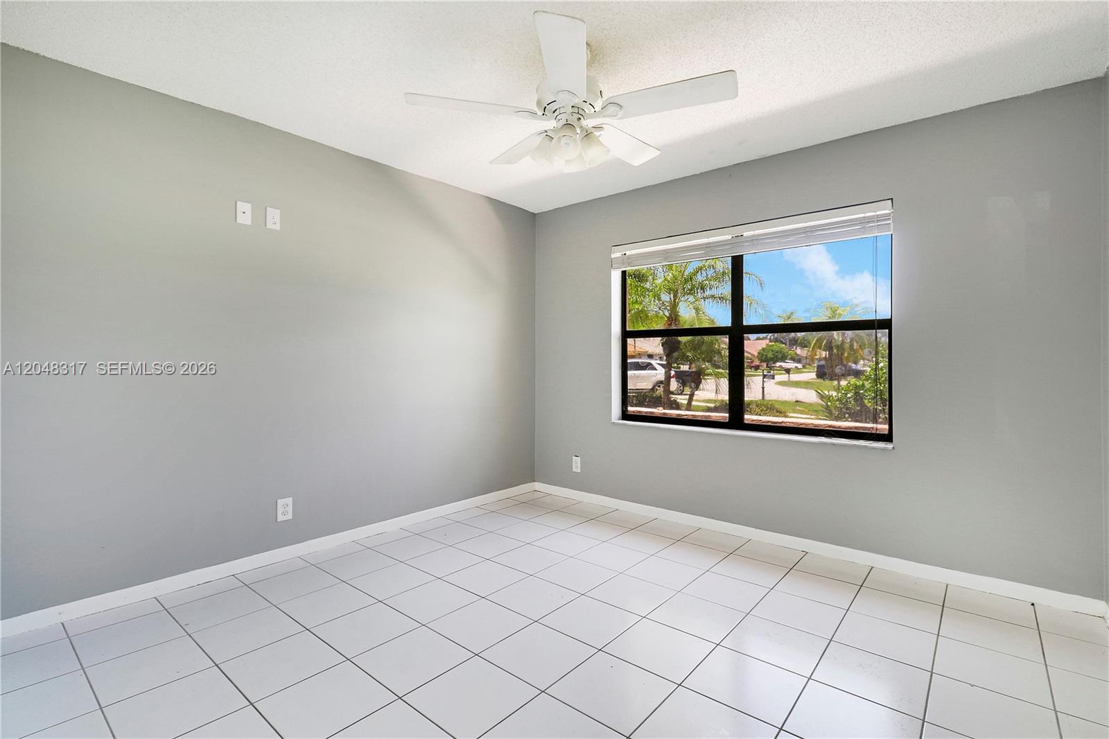 9496 Sun Pointe Drive gallery image #17