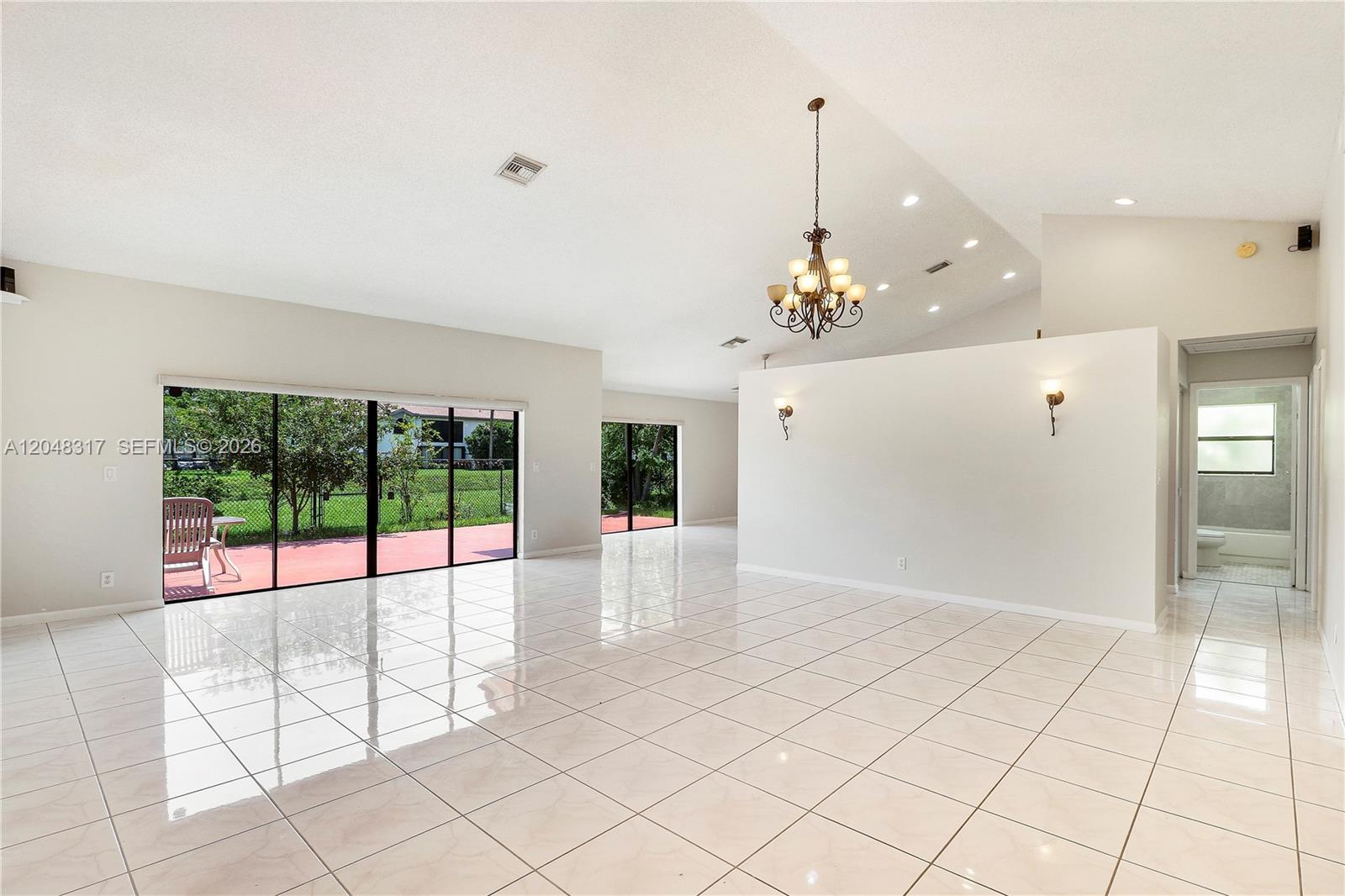 9496 Sun Pointe Drive gallery image #5
