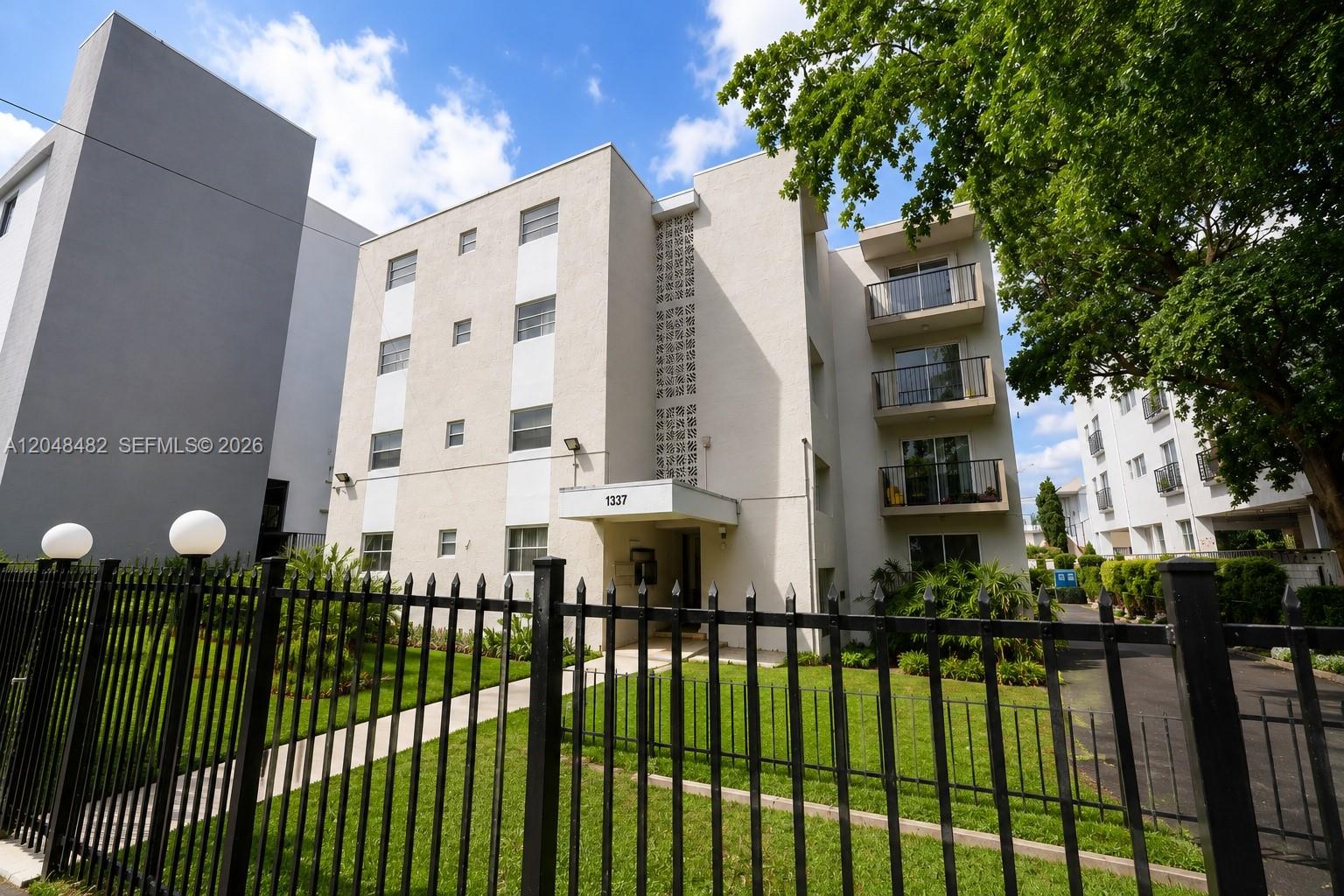 1337 NW 1st Street