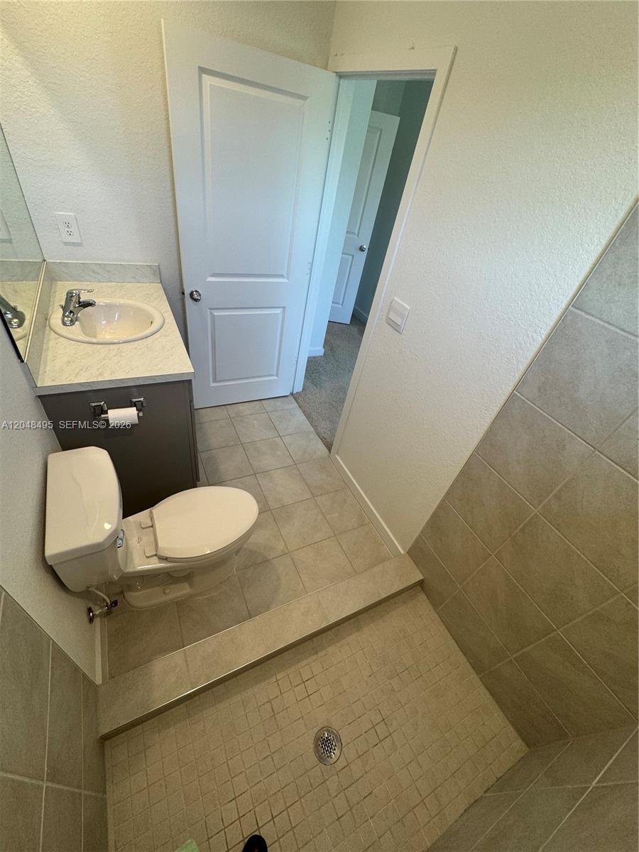 438 NE 12th Street