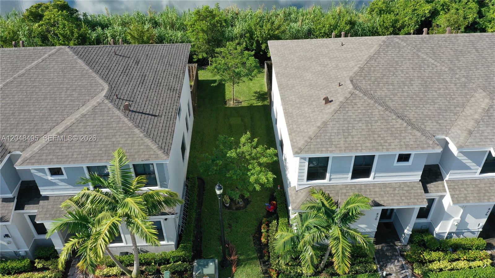 438 NE 12th Street