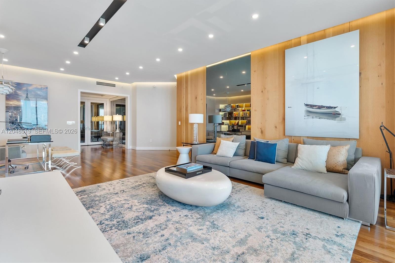 16051 Collins Avenue