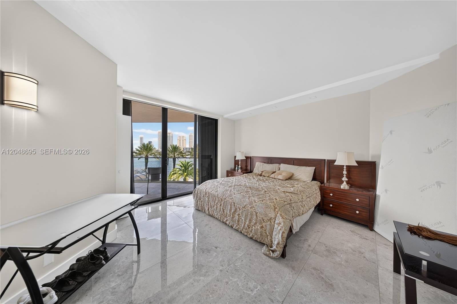 2800 Island Boulevard