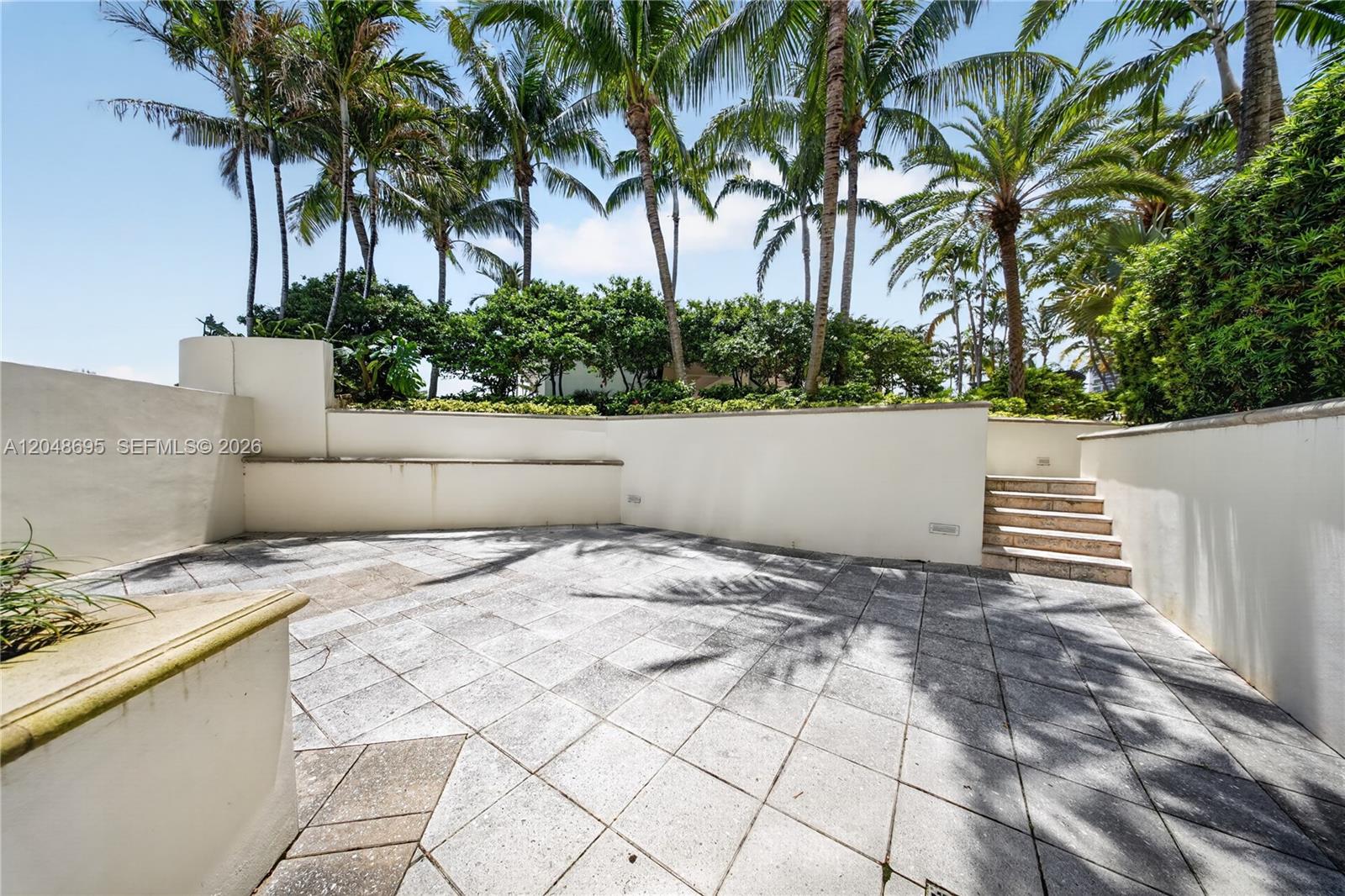 2800 Island Boulevard