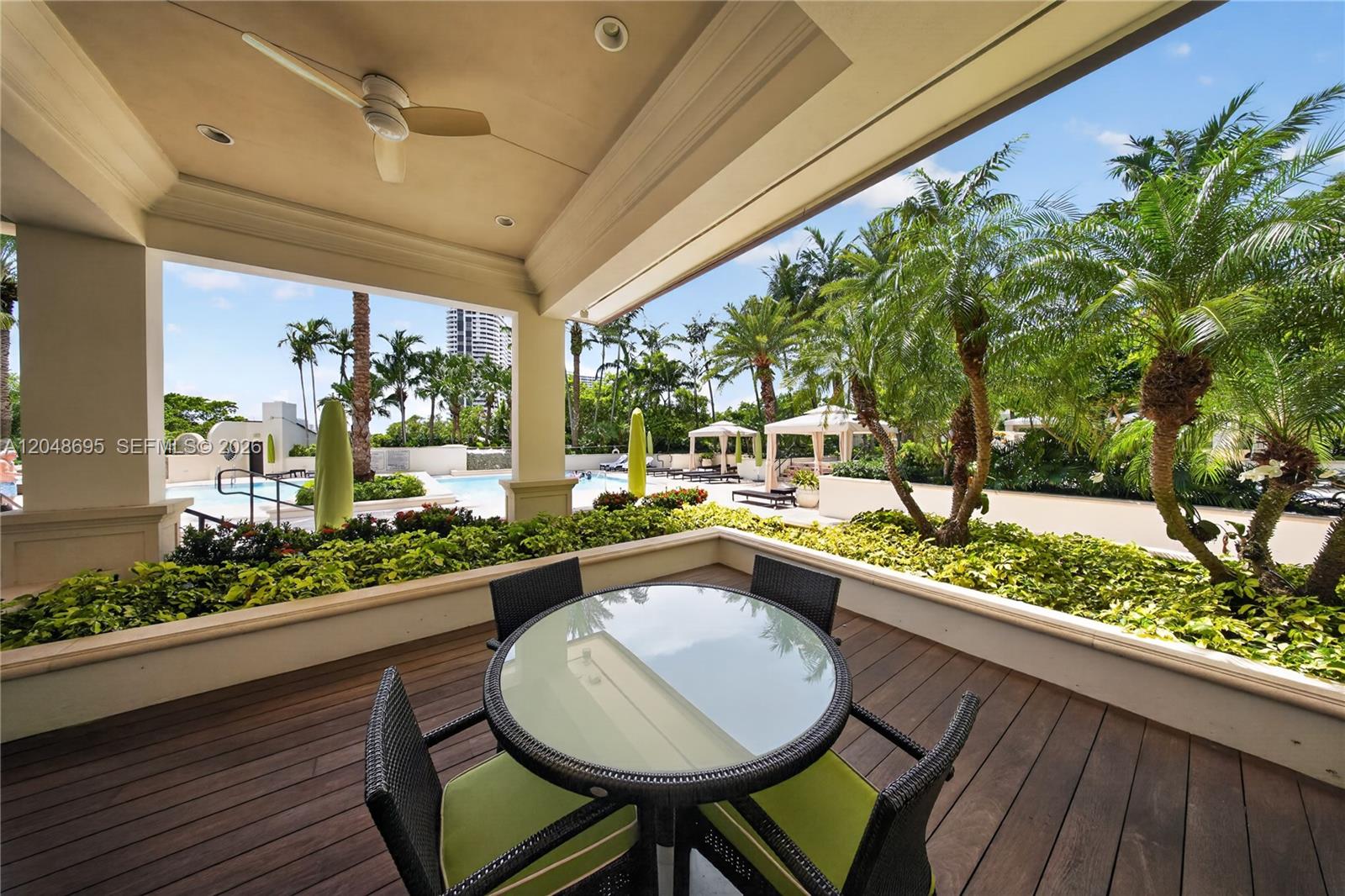 2800 Island Boulevard