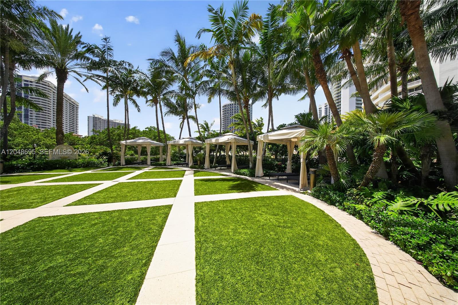 2800 Island Boulevard
