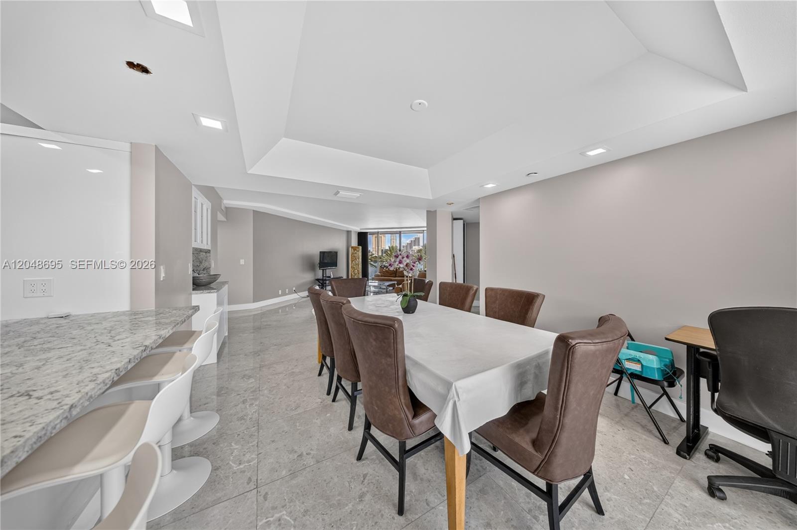 2800 Island Boulevard