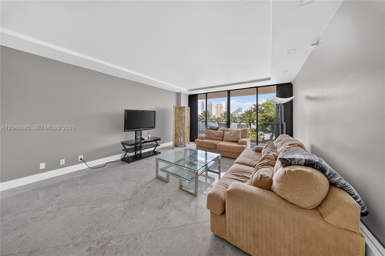 2800 Island Boulevard