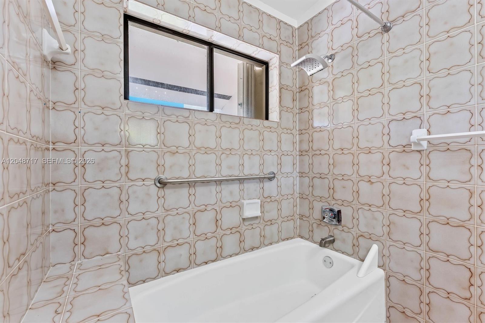 2525 NE 135th Street