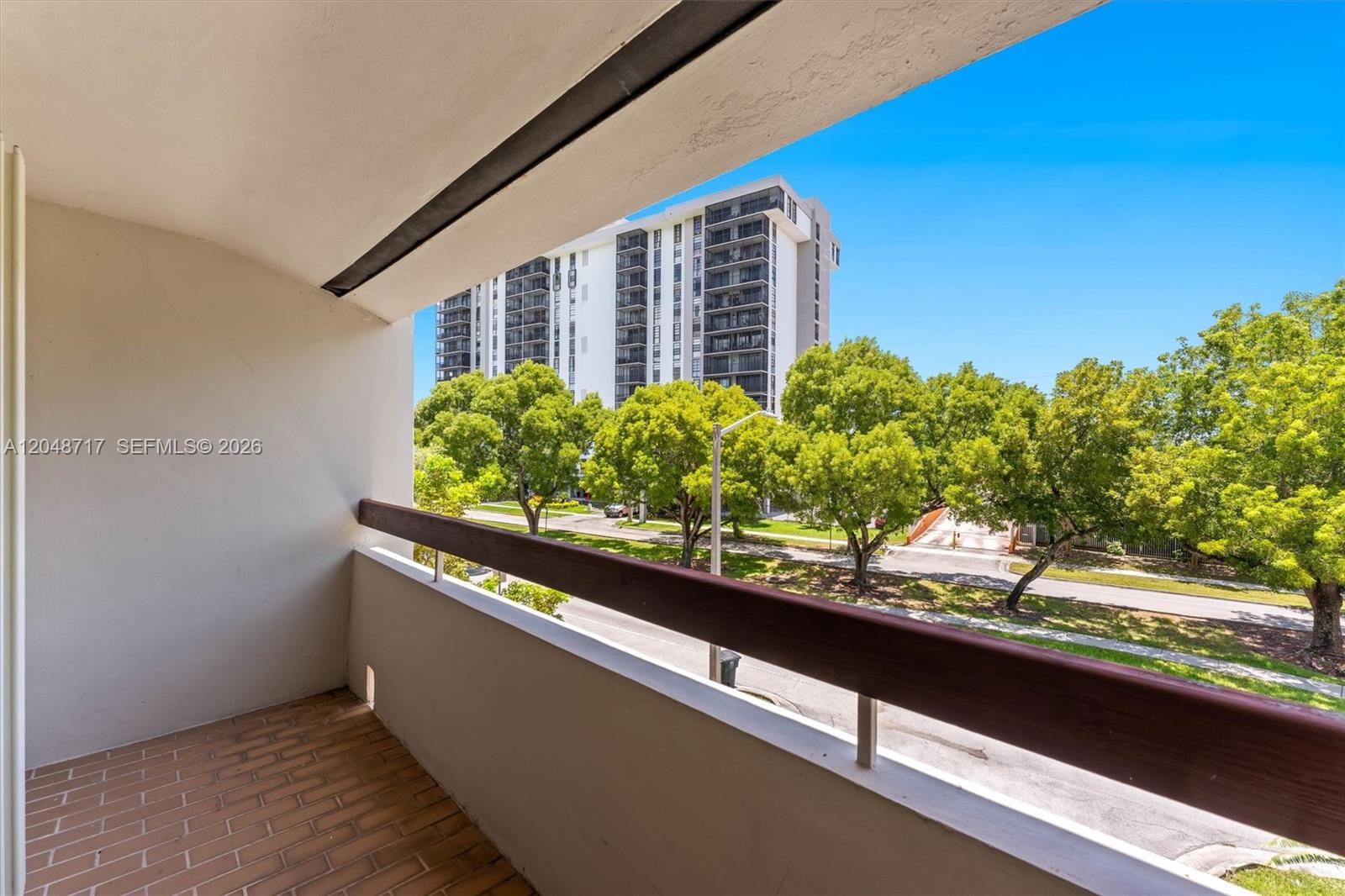 2525 NE 135th Street