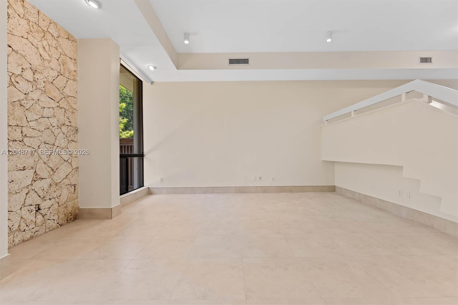 2525 NE 135th Street