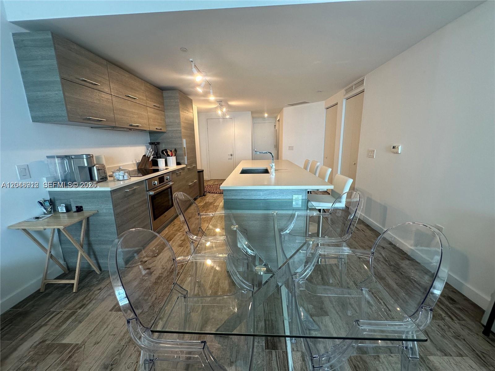 650 NE 32nd Street