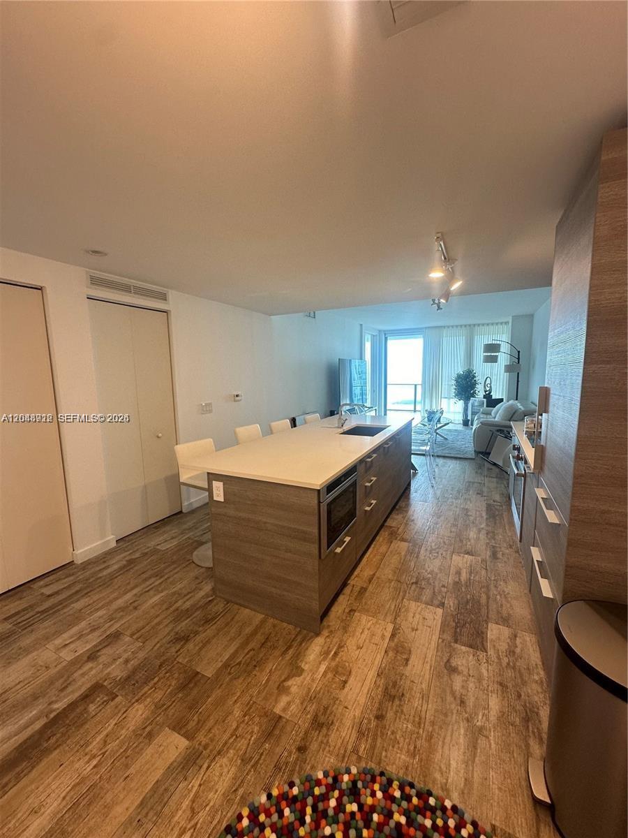 650 NE 32nd Street