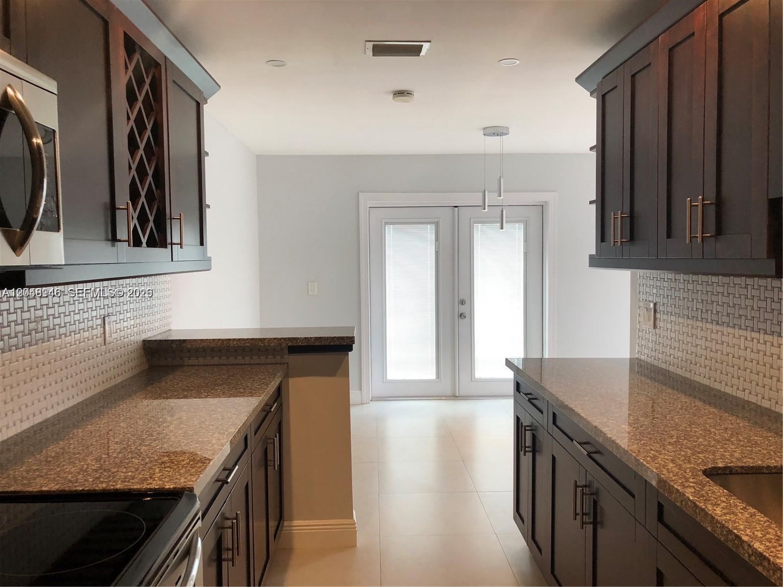 43 NE 12th Avenue