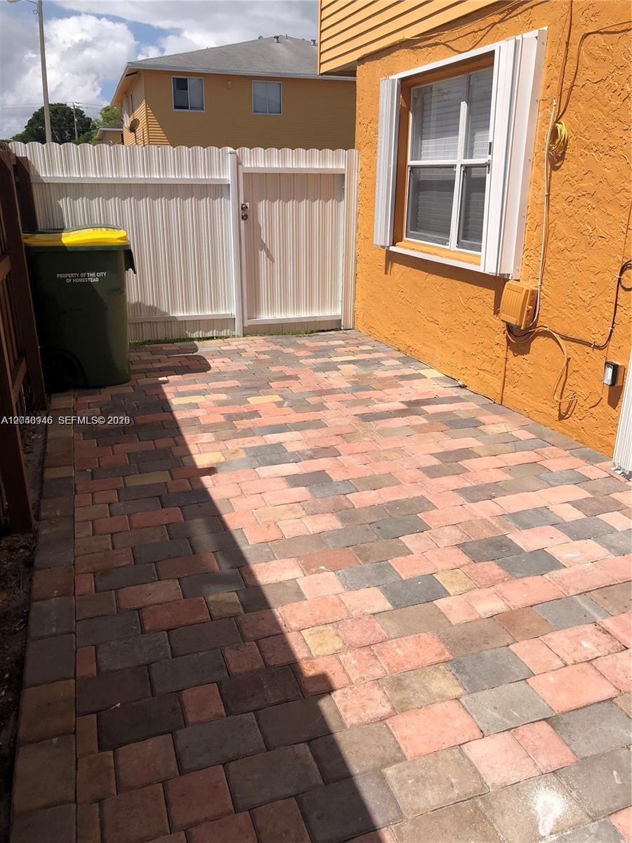 43 NE 12th Avenue