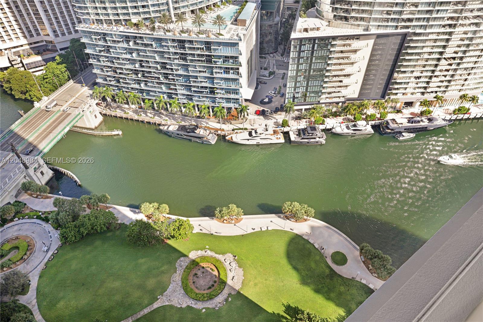 465 Brickell Avenue gallery image #13