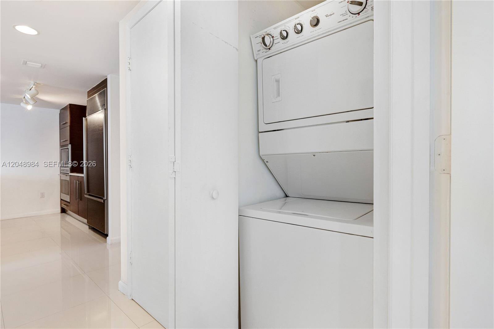 465 Brickell Avenue gallery image #23