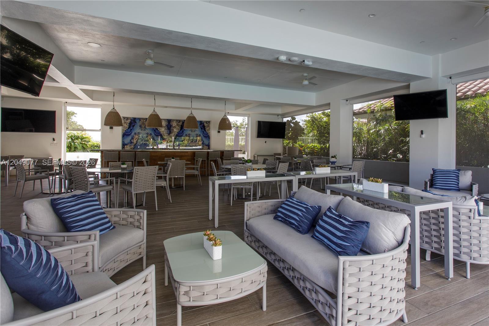 2600 Island Boulevard