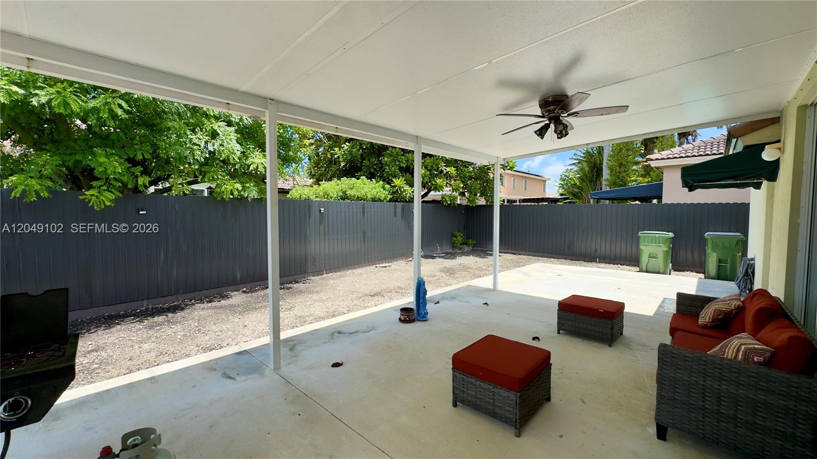 937 NE 35th Avenue
