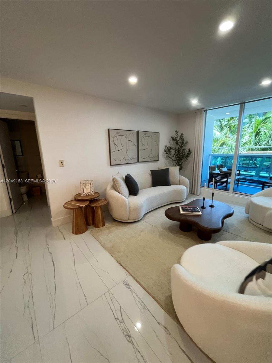 2301 Collins Avenue