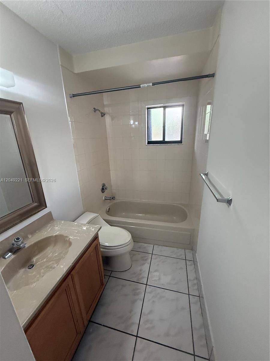 8625 NW 8th Street