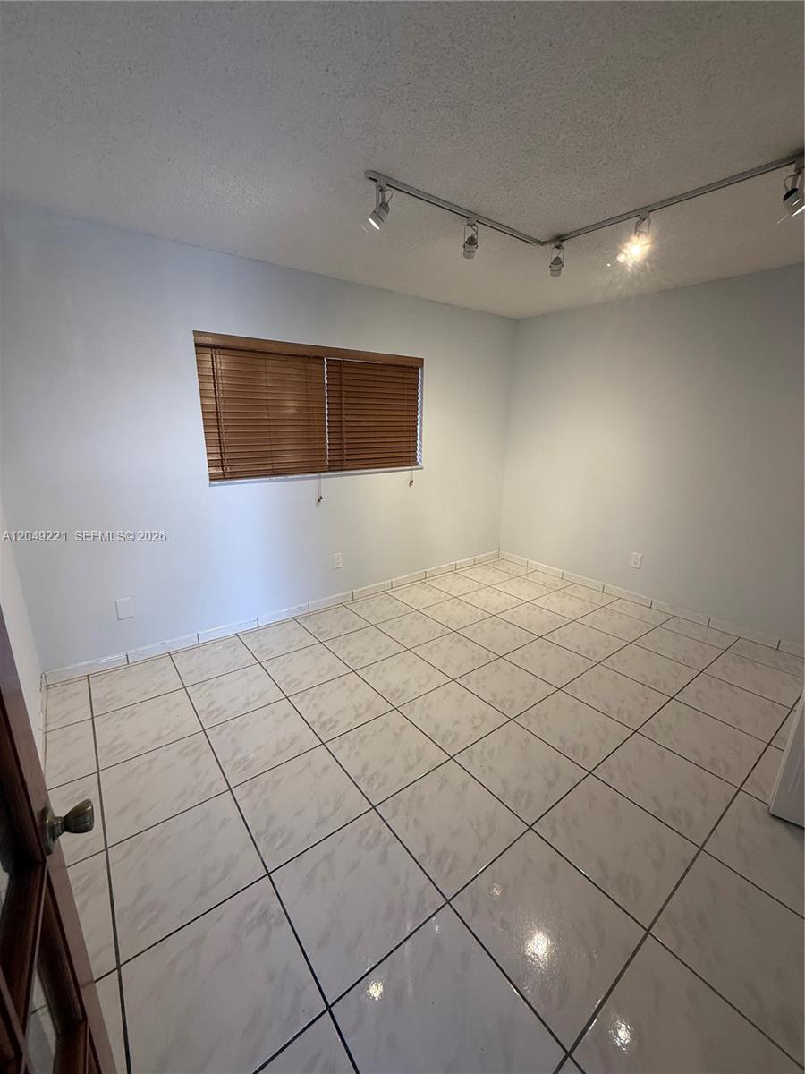 8625 NW 8th Street