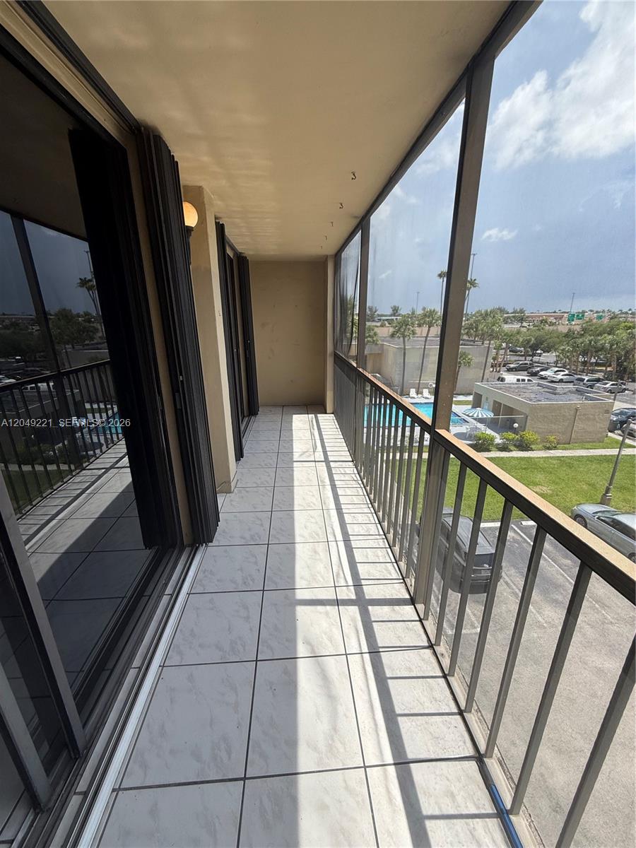 8625 NW 8th Street