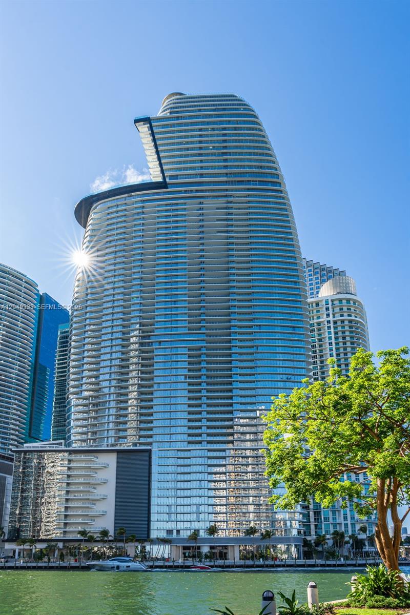 300 Biscayne Boulevard Way