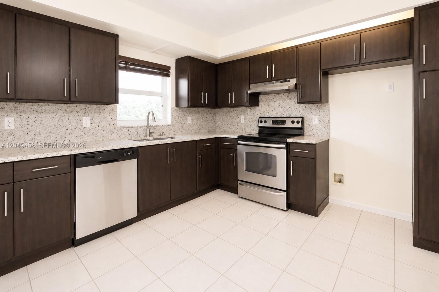 687 SE 22nd Drive