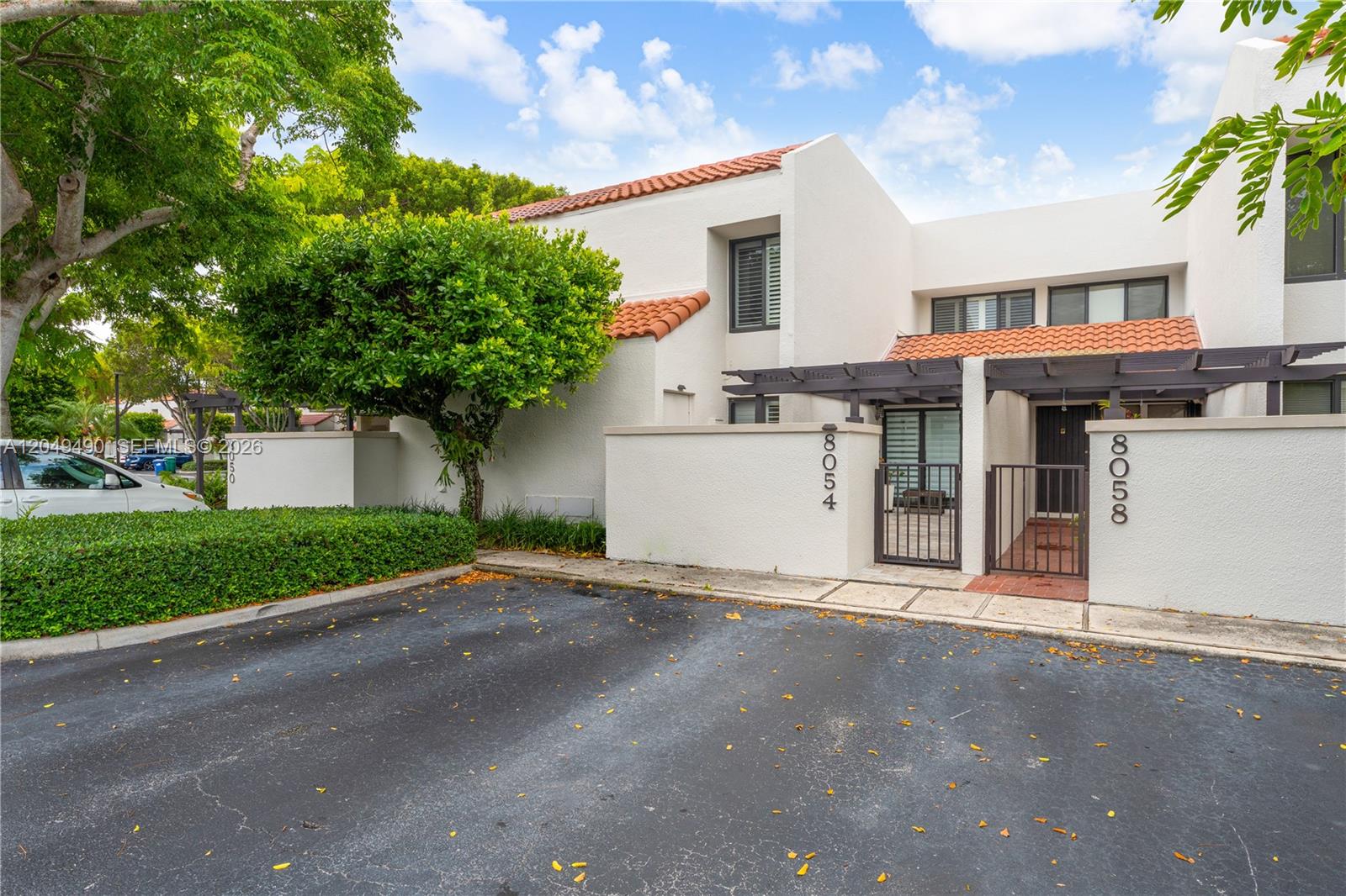 8054 SW 86th Terrace gallery image #1
