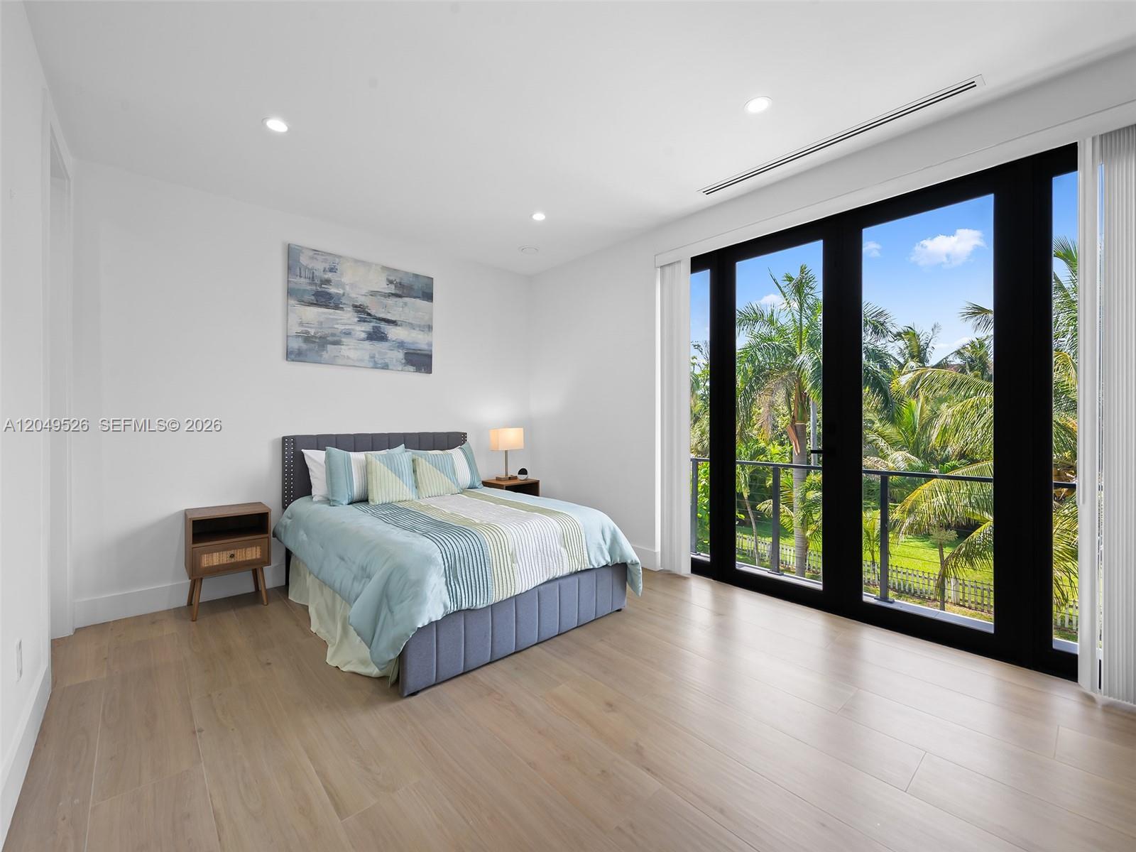 638 Lakeside Harbor