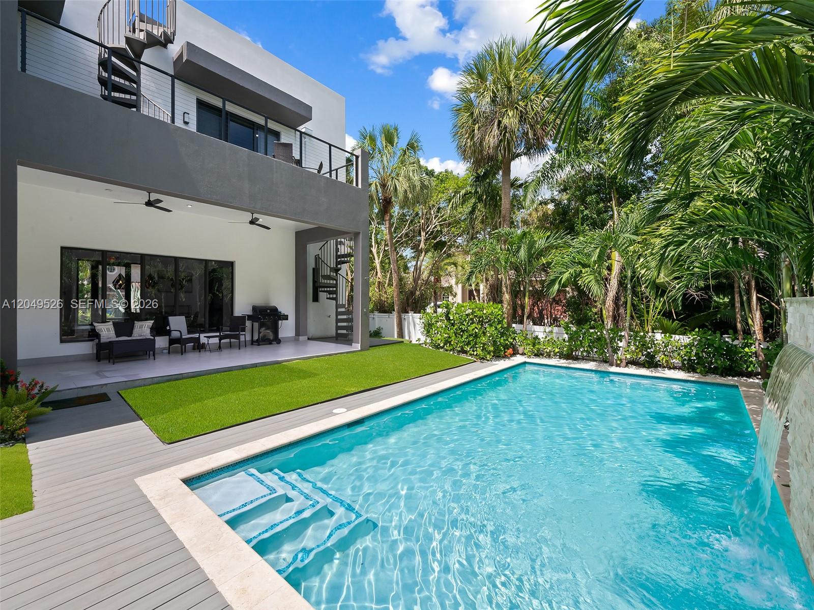 638 Lakeside Harbor