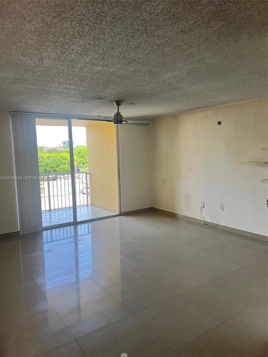 19601 E Country Club Drive