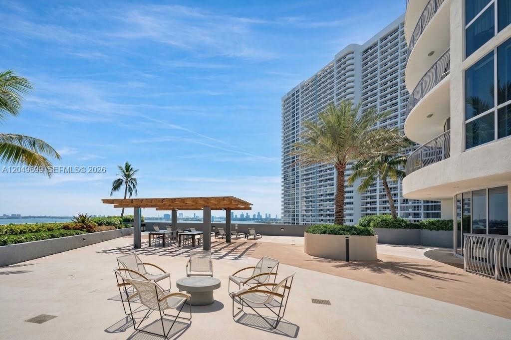 1750 N Bayshore Drive