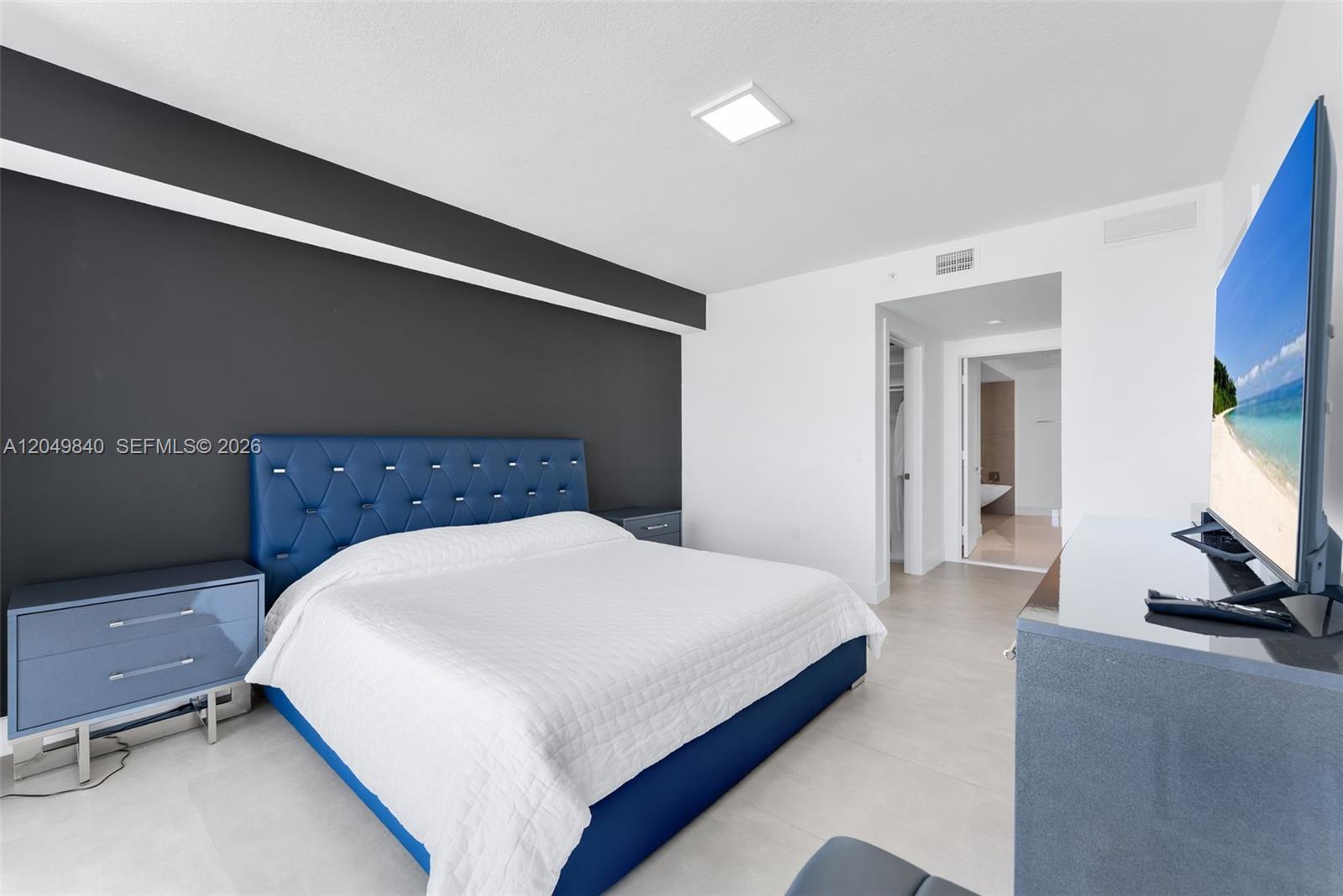 300 Sunny Isles Boulevard
