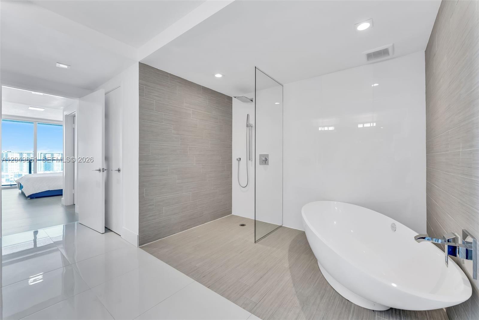 300 Sunny Isles Boulevard