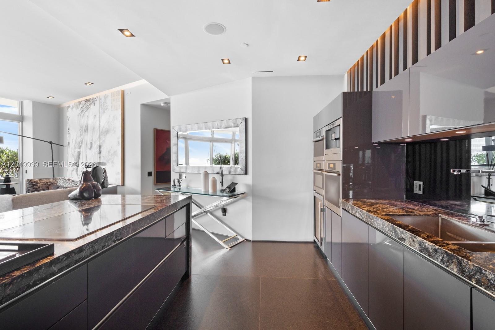 200 Biscayne Boulevard Way