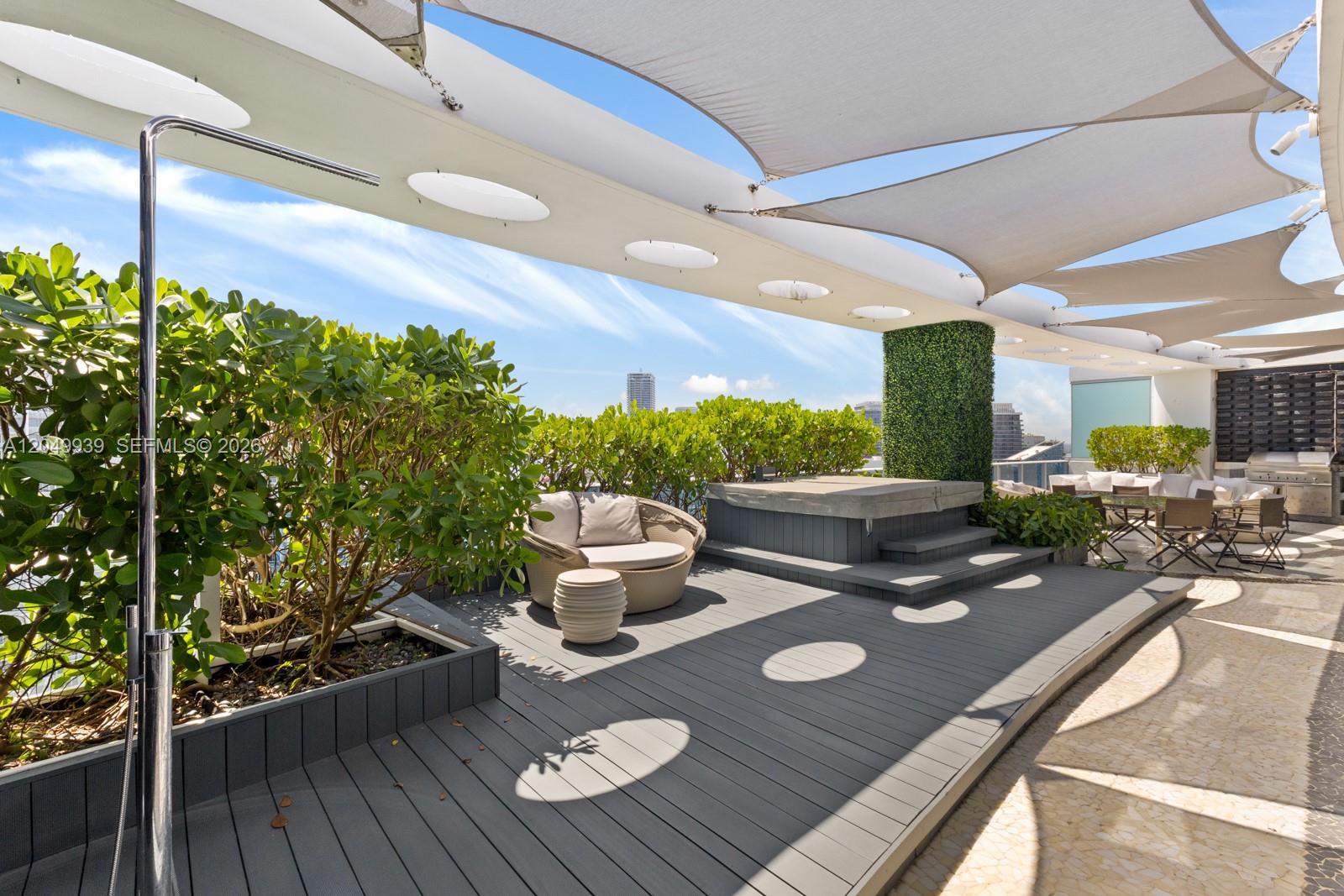 200 Biscayne Boulevard Way