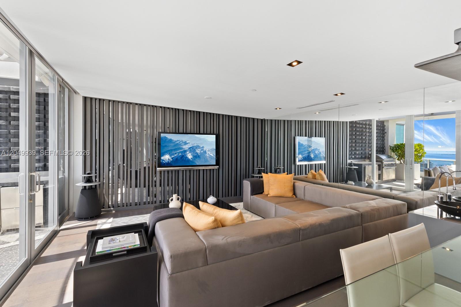 200 Biscayne Boulevard Way